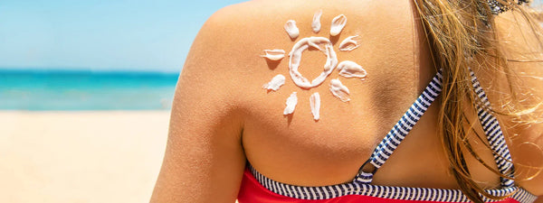 Natural Sunscreen for Oily Skin: Benefits & Best Picks