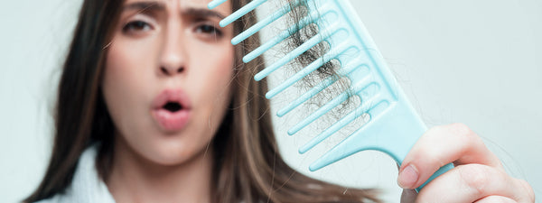 बेस्ट शैम्पू फॉर हेयर: बाल झड़ना, डैंड्रफ और ड्राइनेस  का पक्का इलाज